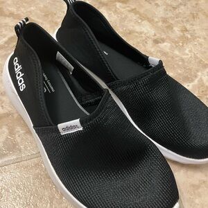 NWOT Adidas Women's 7 Black Slip-On Shoes lite racer